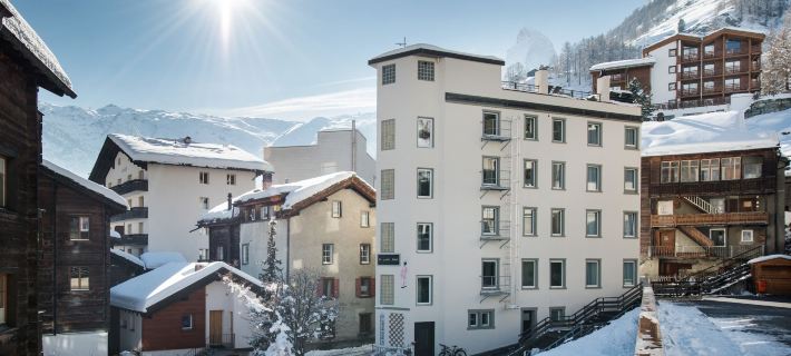 Le Petit Charme-Inn Hotele w: Zermatt