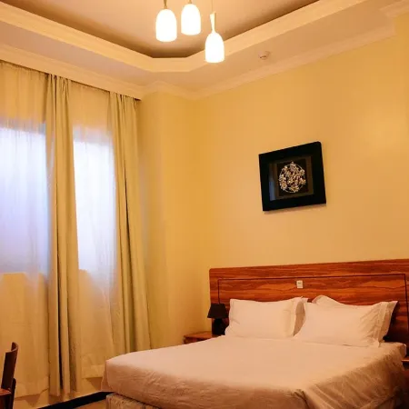La Posh Hotel