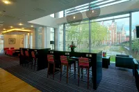 Hampton by Hilton York - bar
