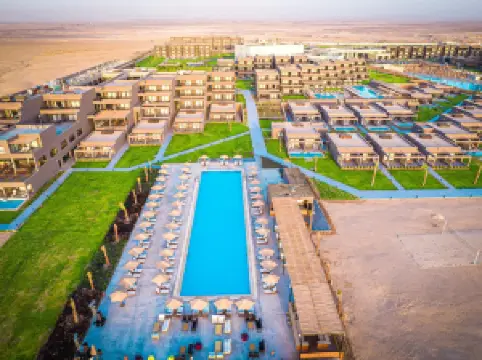 Sentido Naga Bay - Family Friendly