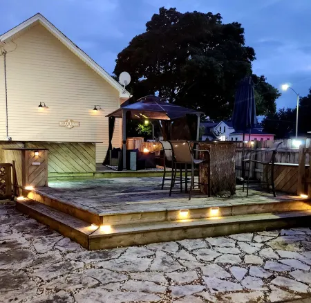 Welcome to North Beach Bungalow!Steps to the Beach, Minutes to Everything! Отели в г. Racine County