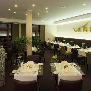 Trans World Hotel Kranichhöhe Отели в г. Мух