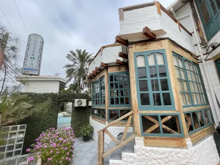 Hosteria Punta Blanca