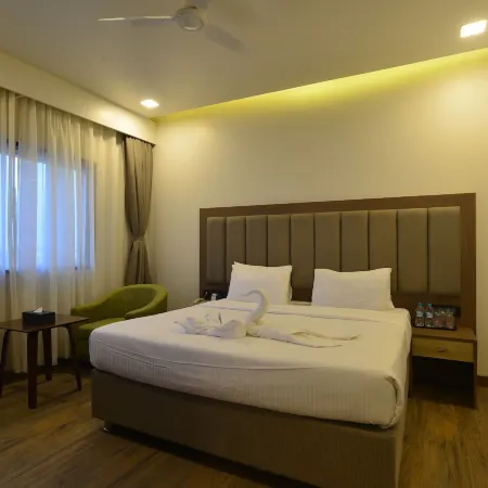 Hotel Jhankar Palace