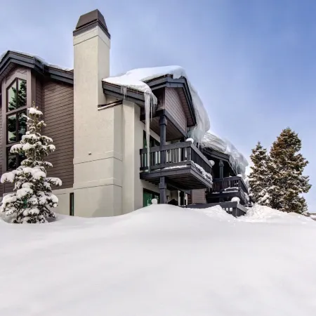 Ridgepoint 3 Bedrooms Rgt-117 by Kbm