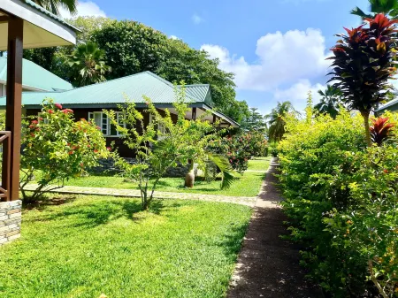 Chez Michellin Pensions Residence Отели рядом с достопримечательностью «Анс Коко»