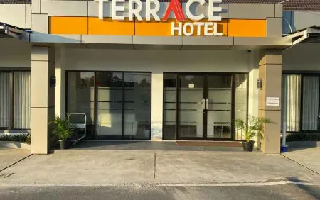 Terrace Hotel Отели в г. Semabung Lama