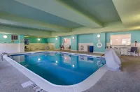 Holiday Inn Express & Suites Weston Hotels in Buckhannon