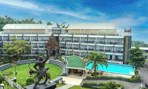 그리야 페르사다 컨벤션 호텔 & 리조트