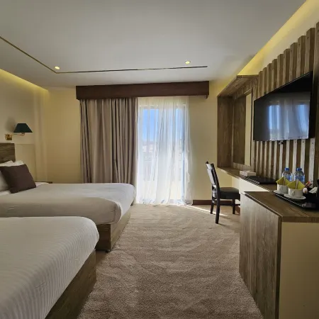 Edom Hotel