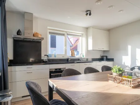 Detached Villa with View, Garden and Privacy