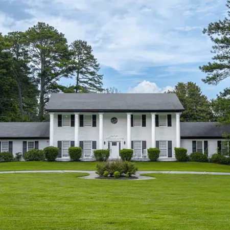 Mansion with Private Pool Bsktball Tennis Courts