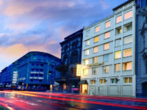 ไอเอ็นเอ โฮเทล รอยัล โรงแรมในโคโลญ