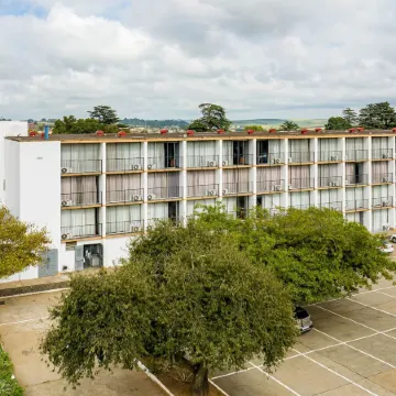 African Sky Ermelo Inn Отели в г. Эрмело