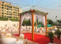 Hotel Leafio-Near Airport