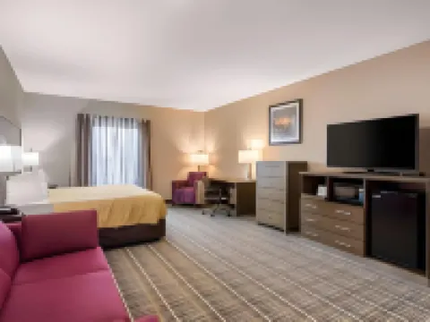 Quality Inn & Suites Carlsbad Caverns Area