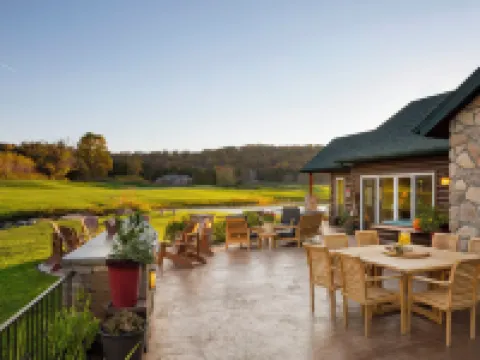 鵝卵石灣俱樂部 拉塞爾酒店