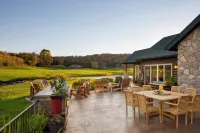 Pebble Bay Club Hotels in Russell Township
