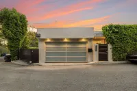 Sunset Heights Hotels in 