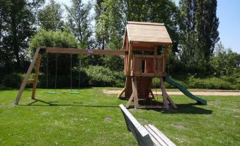 House in Netherlands for 8 With Modern Comfort