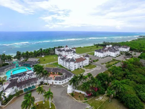 Oceanview Apt - Montego Bay, Ja, Pool, Bar, Beach Hotel a Reading