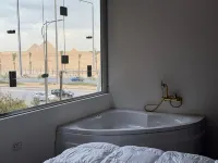 New White Pyramids Inn