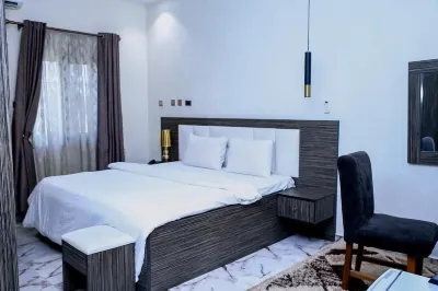 Tofana Hotels and Suites