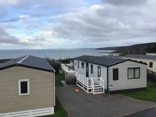 Newquay Haven caravan 42x14 with Ocean Views Hotels in New Quay