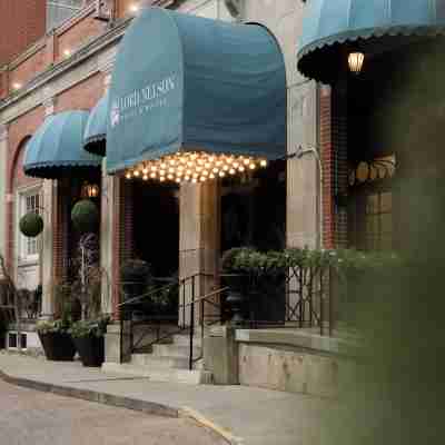 The Lord Nelson Hotel & Suites Hotel Exterior