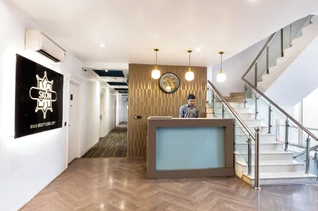 Skon Boutique by Orion Hotels Отели рядом с достопримечательностью «Dargah Hazrat Nizamuddin»