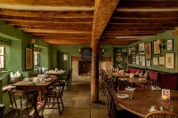 The Bell Inn Hotels in Lechlade