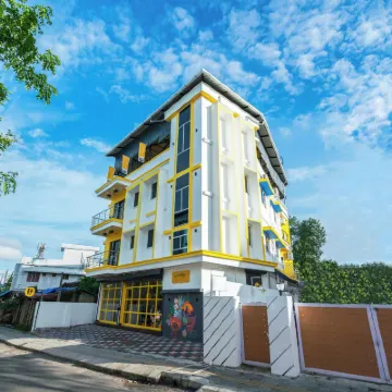 The Hosteller Fort Kochi Hotels near Fort Kochi Beach