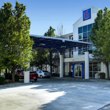 Motel 6 Lehi, UT – Thanksgiving Point