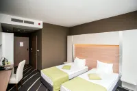 Best Western Plus Lakeside Hotel - พร้อมWifi