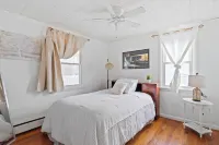 New  Fall Season " Open Space Concept & Cozy 2 Bed Ranch - Min from Downtown