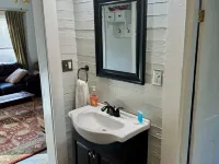 Waterfront Private Retreat - Near Downtown Hotels in Dover