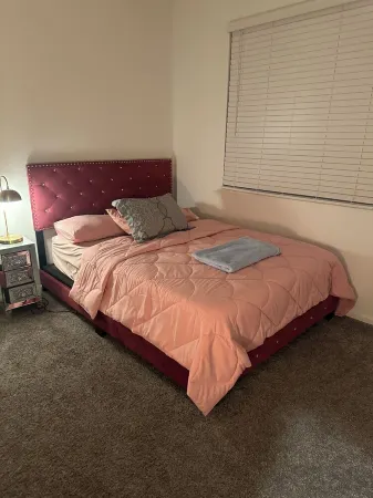 Cozy 2-bedroom townhome near DEN Airport pet friendly.