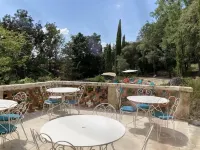 Spa Chateau la Tour Hotels in Valréas