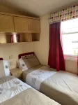 Immaculate 2-Bed Static Caravan at Monrieth Hotels near Cairn Holy Chambered Cairn