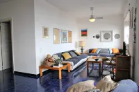 Edy Sea View Holiday Apartment