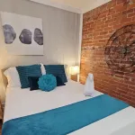 Exposed Brick by Uni,Arena,Hosp+Towel Warmer,Robes 로터리 공원 주변 호텔