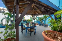 Edwards Guesthouse Hotels in West End Village
