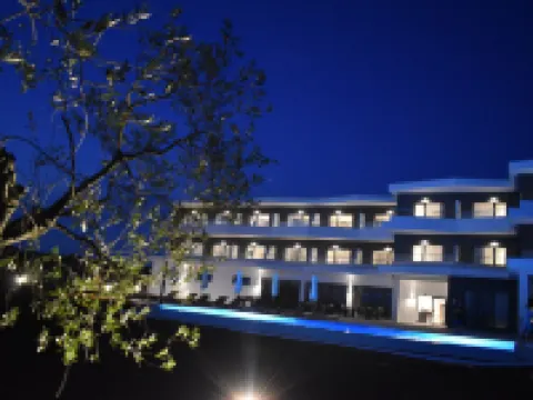 Hotel Delfin Lanterna Hotels in Tar