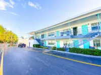 Uptown Inn & Suites
