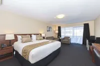 Newina Rotorua Hotels in Hamurana
