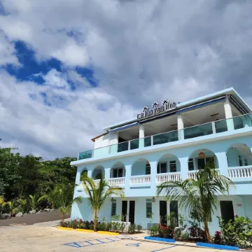 Tres Palmas Boutique Hotel