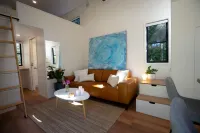 Waterlily Tinyhouse