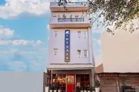 Hotel the Rasa Hotels in East Delhi