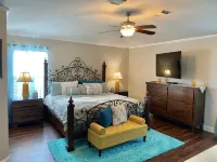 Spacious North Houston Getaway rental Hotels near WoodsEdge Community Church