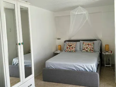 Peaceful Village studio 1 minute walk from one of the best beaches in Antigua. Hotels near Darkwood Beach